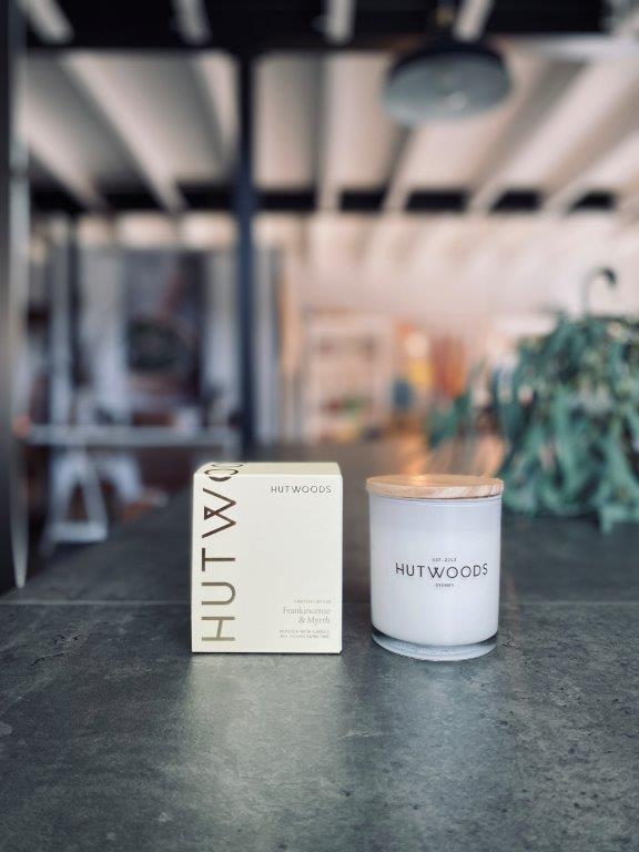 pago-hutwoods-candle_limited_edition_christmas_fragrance_frankincense_and_myrrh-250g1 pago-hutwoods-candle_limited_edition_christmas_fragrance_frankincense_and_myrrh-250g1
