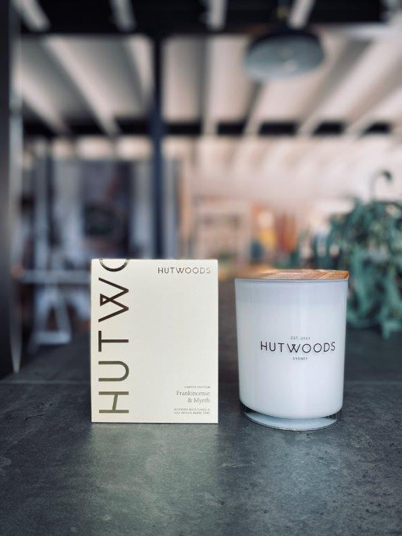 pago-hutwoods-candle_limited_edition_christmas_fragrance_frankincense_and_myrrh-500g1 pago-hutwoods-candle_limited_edition_christmas_fragrance_frankincense_and_myrrh-500g1
