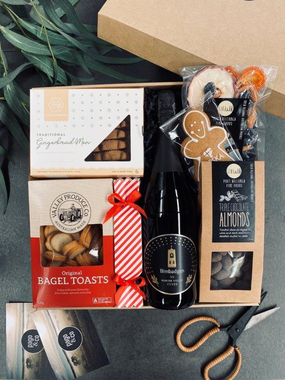 pago-claus_for_celebration-gift_box