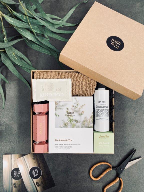 pago-glow_ho_ho-gift_box