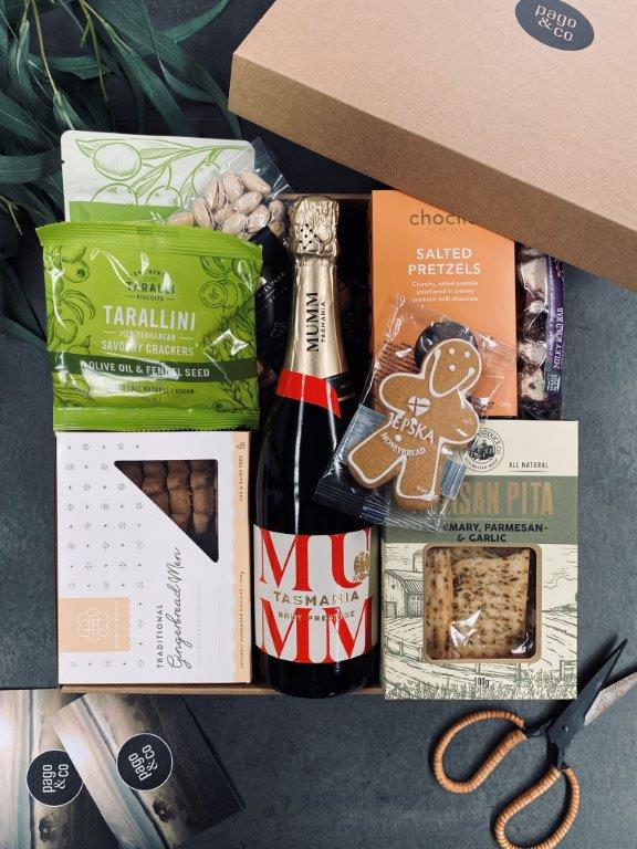 pago-holly_jolly_christmas-gift_box1 pago-holly_jolly_christmas-gift_box1