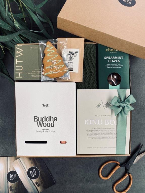 pago-merry_and_mindful-gift_box pago-merry_and_mindful-gift_box
