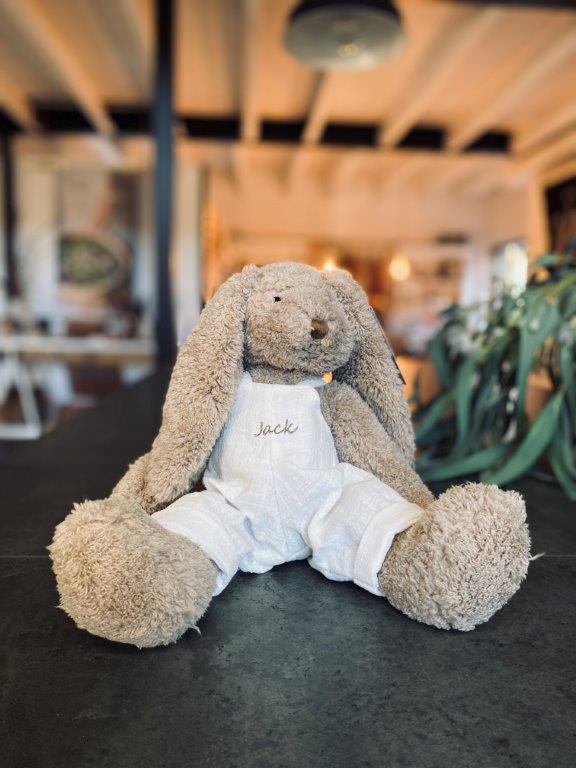 pago-nana-huchy-mr_honey_bunny_white