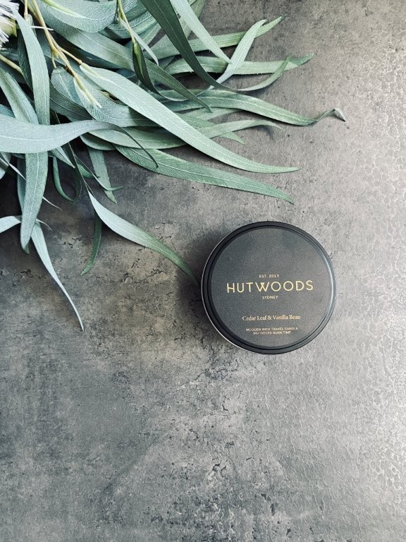 pago-hutwoods-candle_luxury_cedar_leaf_and_vanilla_bean-340g pago-hutwoods-candle_luxury_cedar_leaf_and_vanilla_bean-340g
