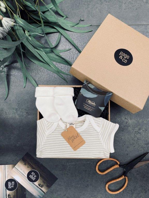 pago-snuggle_starter_kit-gift_box pago-snuggle_starter_kit-gift_box