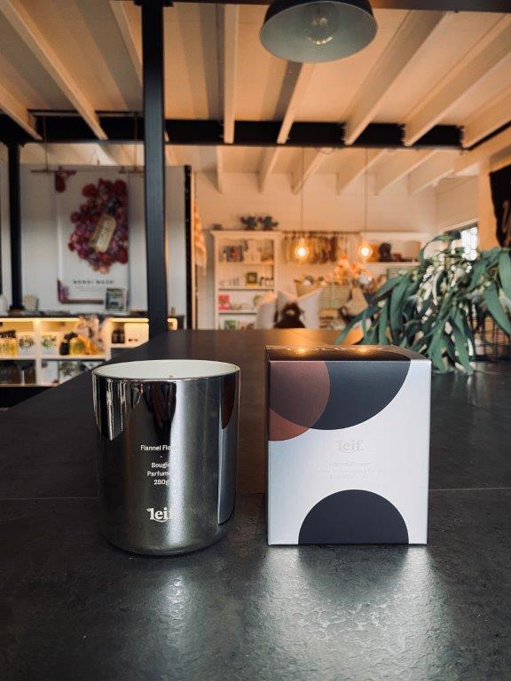 pago-leif-candle_holiday_limited_edition_silver_flannel_flower-280g pago-leif-candle_holiday_limited_edition_silver_flannel_flower-280g