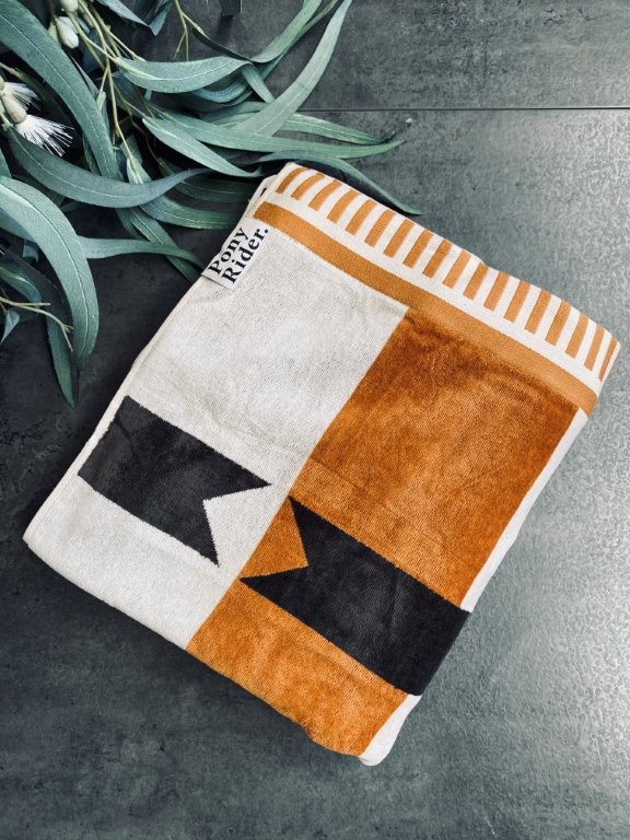 pago-pony-rider-rocky_mountain_large_towel-natural_khaki pago-pony-rider-rocky_mountain_large_towel-natural_khaki