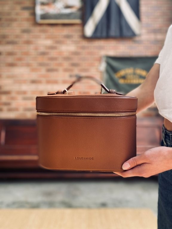 pago-louenhide-juliette_vanity_case_tan pago-louenhide-juliette_vanity_case_tan