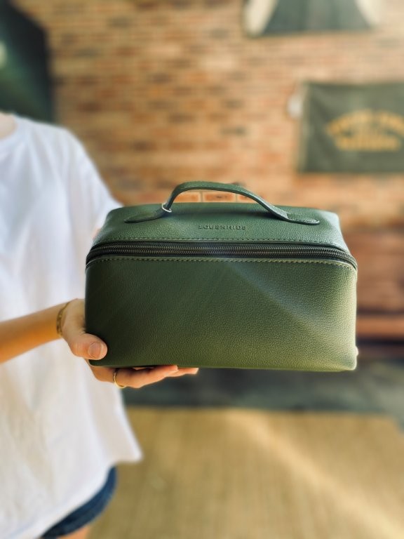 pago-louenhide-mary_cosmetic_bag_olive