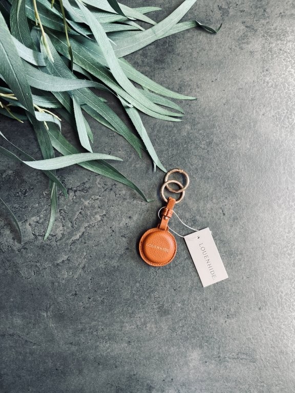 pago-louenhide-opal_airtag_case_tan