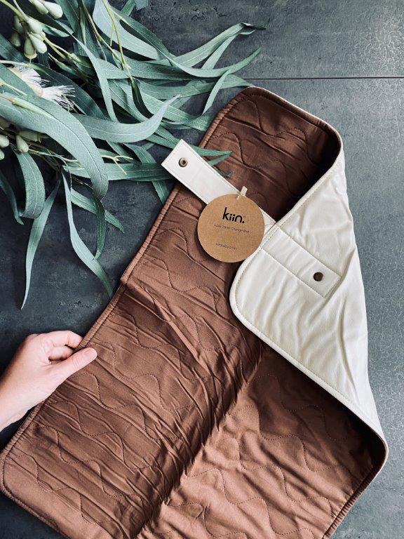 Kiin - Luxe Travel Change Mat, Chocolate - Image 2