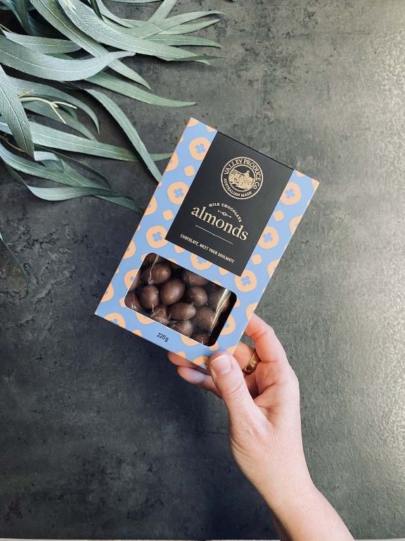 pago-valley-produce-co-milk-chocolate-almonds-220g pago-valley-produce-co-milk-chocolate-almonds-220g